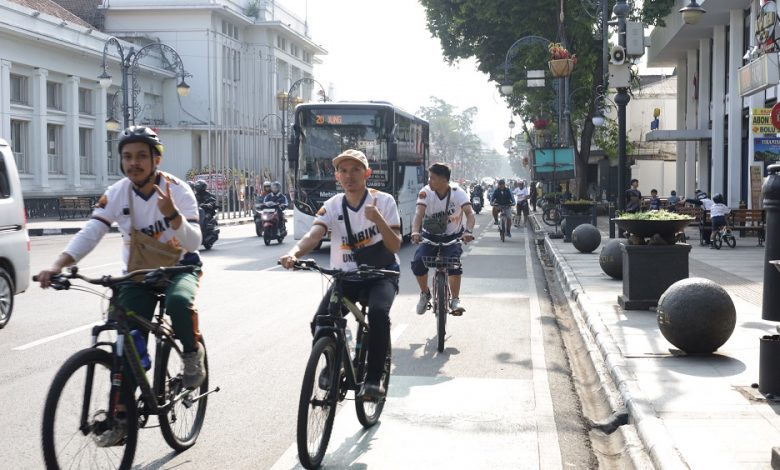 Milad ke-68 Unisba, 567 Peserta Ikuti Funbike Keliling Kota Bandung
